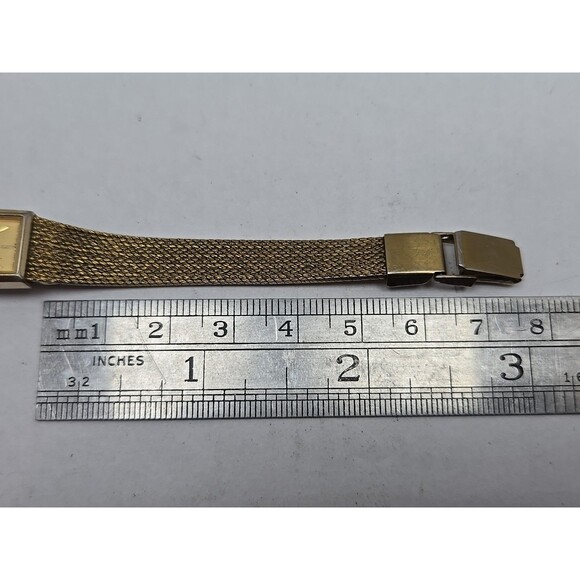 Vintage Pulsar By Seiko V220 5560 Gold Tone Tank Quartz Womens Watch New Battery - Picture 8 of 10